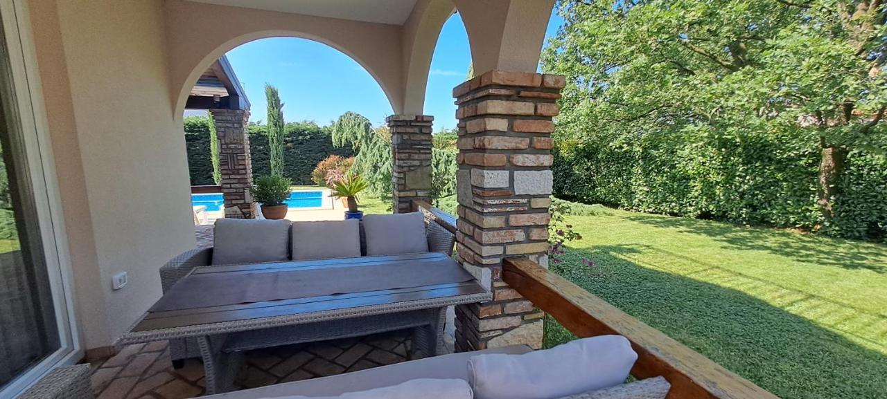 Villa Agava Умаг Экстерьер фото